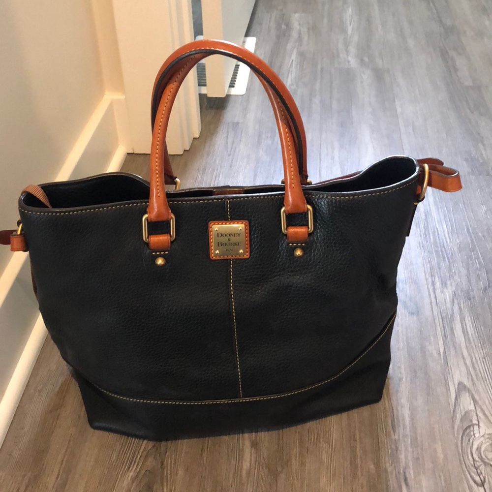 Dooney & Bourke Purse